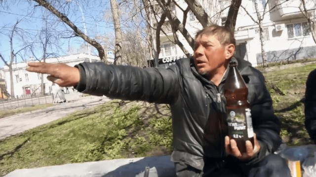 Отмыла, приодела, от бутылки отвадила, а он женился на бывшей!