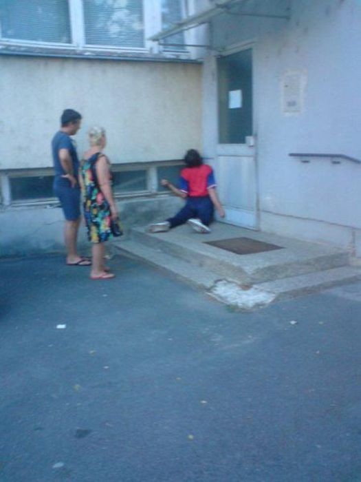 Сам себя поставил в угол