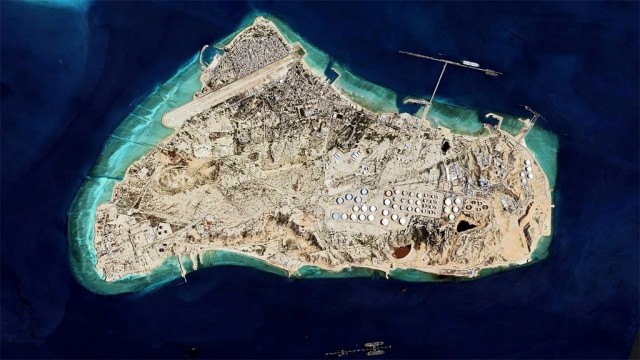 США и Израиль атаковали иранский остров Харк