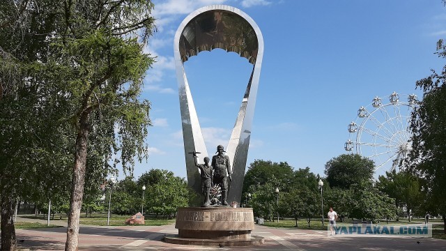 Рязань. Удручающе-провинциальный город, так и не выбравшийся из своих девяностых…