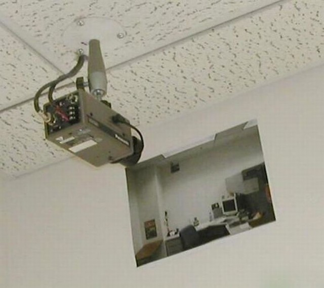 Большой брат не у дел