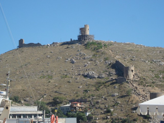Немного солнца и тепла. Крымские виды.