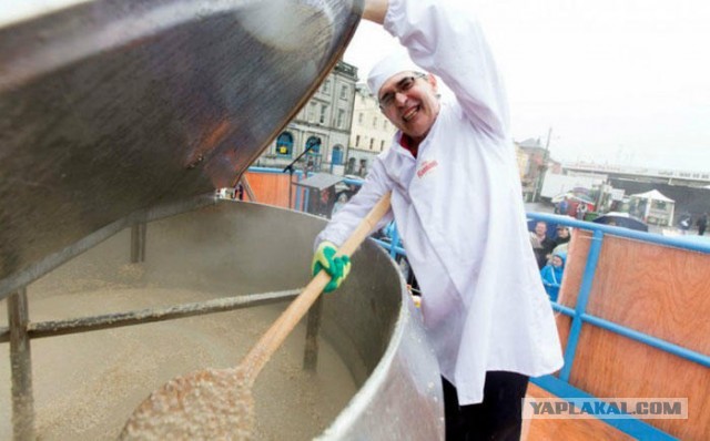 А из какой кружки вы пьёте на работе?