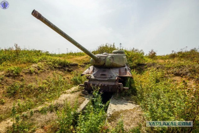 Редчайший танк ИС-2М с ломанным носом: заброшенная на Сахалине рота танковых огневых точек ИС-2 "Стародубское"