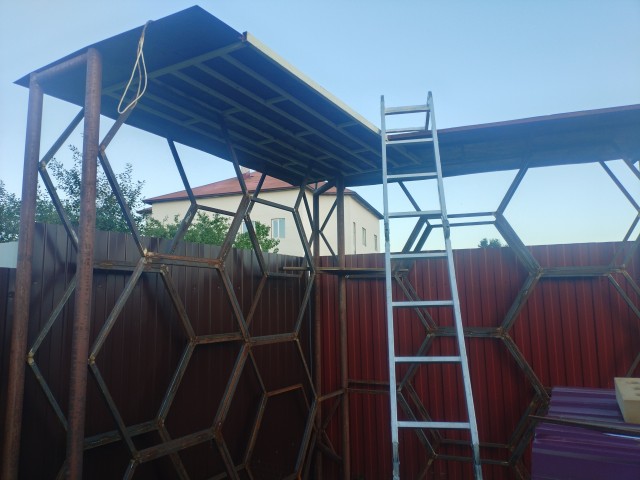 Два месяца убил...