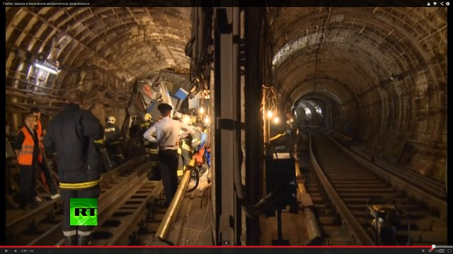 В метро поезд сошел с рельсов (Славянский бульвар)