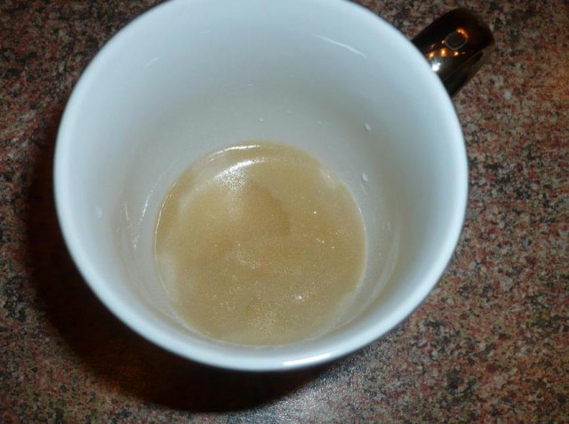 Постная колбаса из гороховой муки.