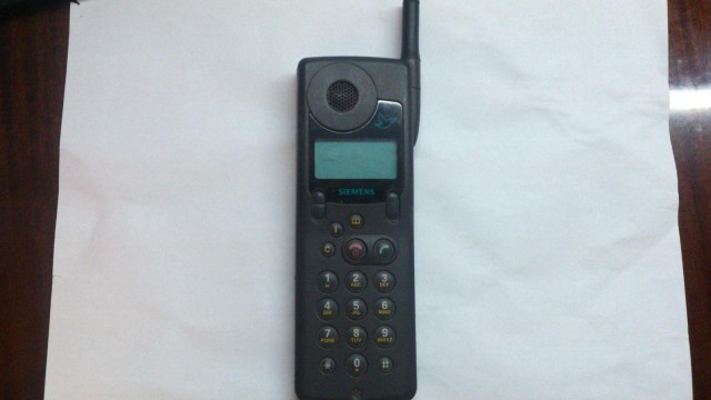 Нашел свою старую Nokia 3510i