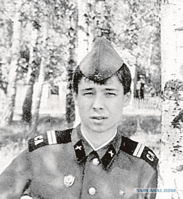 Армейские фото знаменитостей
