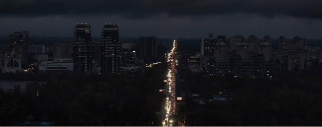 На Крымском мосту запущено движение машин по отремонтированной части