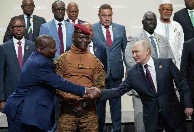 Колоритный, всё-таки саммит проходил