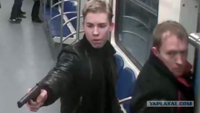 В Москве 11-классник расстрелял мужчину, который оскорблял его мать. Пострадавший — в реанимации в тяжёлом состоянии