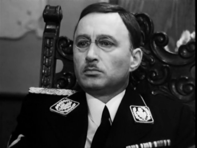 Воевал, дошёл почти до Берлина, имел награды, но врагов играл часто и здорово: к 100-летию со дня рождения Николая Прокоповича