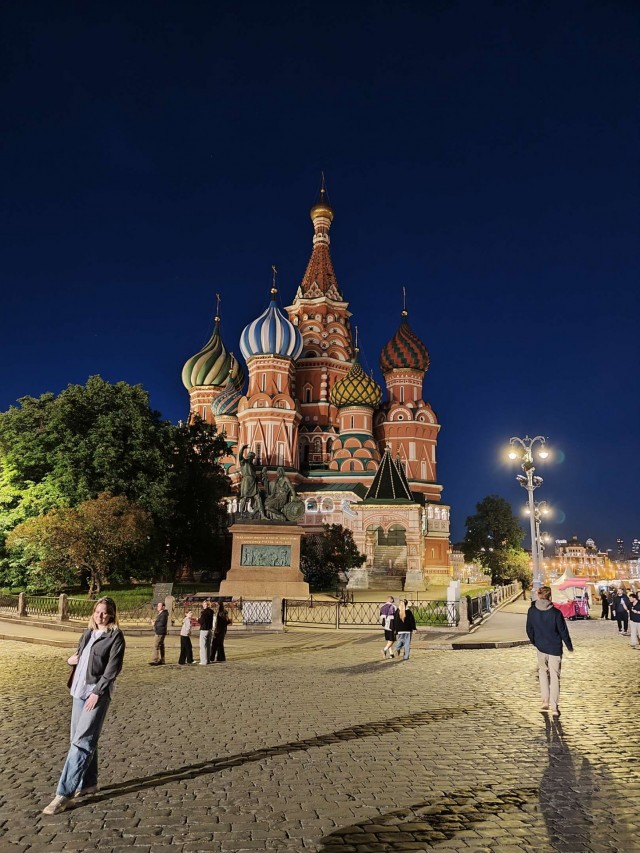 Шляюсь по  Москве