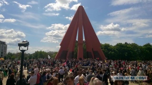 В Кишиневе танк Т-34 увезли с постамента