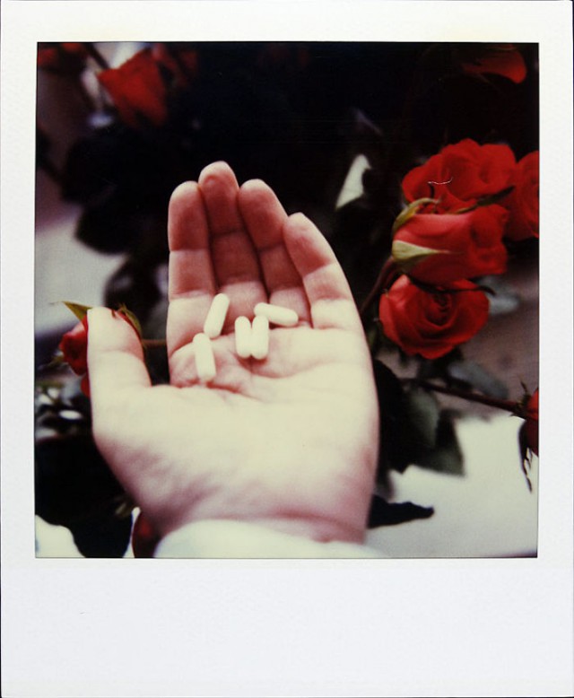 История мужчины, который снимал каждый день на Polaroid 18 лет, пока рак не украл его жизнь