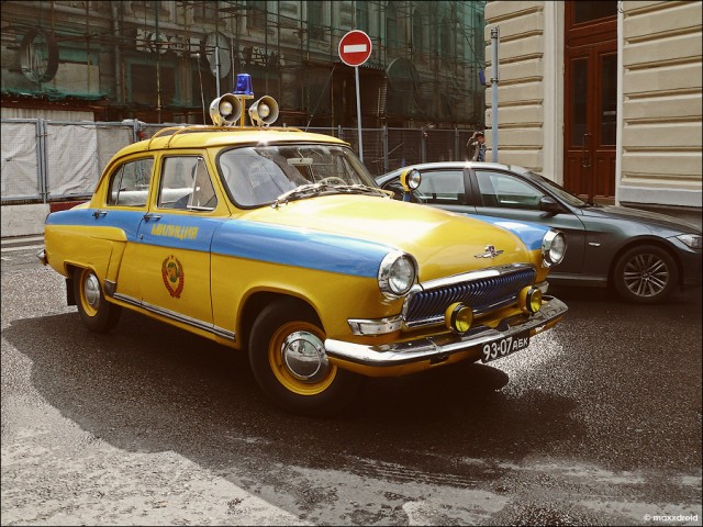 Легендарное ралли старинных автомобилей
