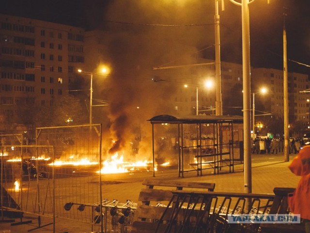 Силовики стягивают технику и людей в центр Минска