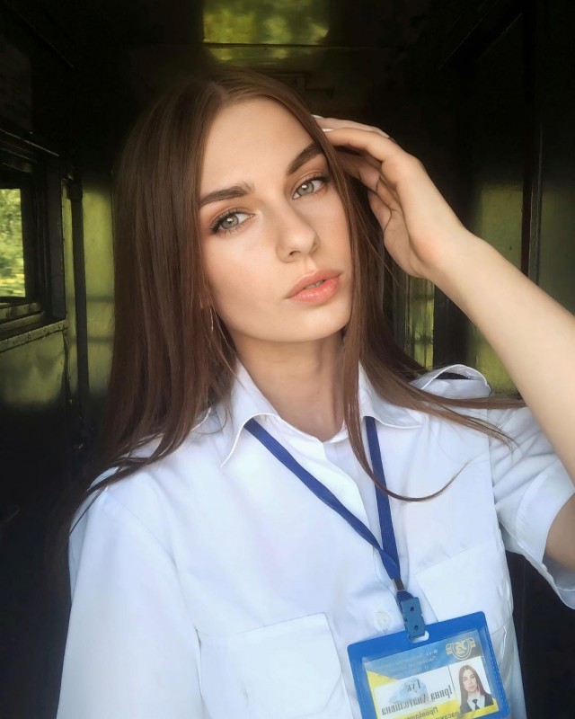 Девчат всяких. Силиконовых и не очень
