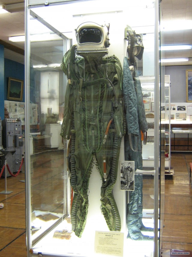 вкк-6м костюм. противоперегрузочный костюм ппк-6. высотно компенсирующий. противоперегрузочный комбинезон пилота ввс. противоперегрузочный костюм летчика.