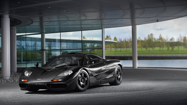 10 самых дорогих автомобилей аукциона Mecum за 2022 год.