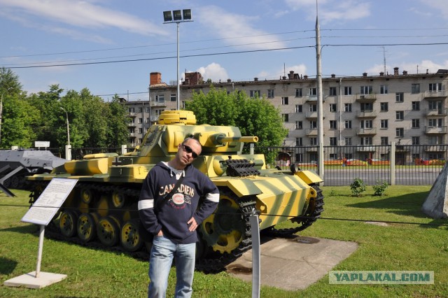 Танки.