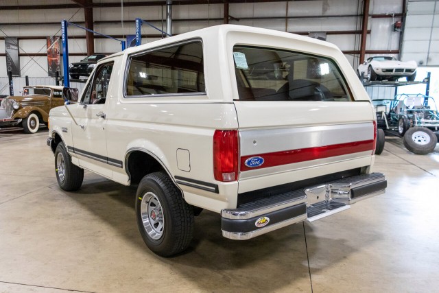 На аукцион выставлен 29-летний Ford Bronco с нулевым пробегом