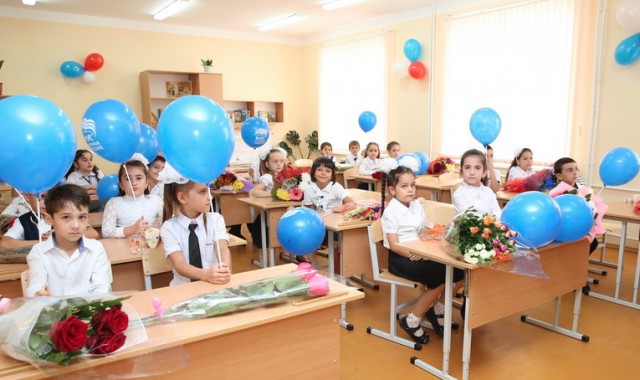 «Единую Россию» просят не провоцировать людей и не "подставлять детей"