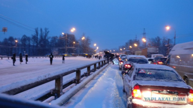 Снежный ад в Москве - большой фотоотчет