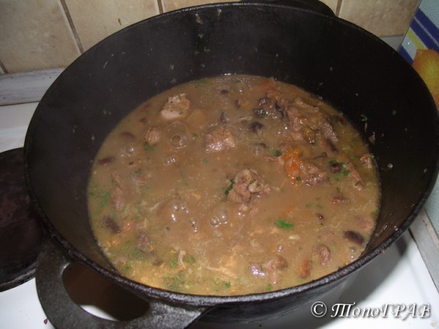 Пряное мясо во фруктовом соусе с кус-кусом