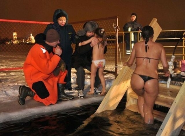 Полицейские задержали блогершу, которая устроила обнаженную фотосессию на фоне Исаакиевского собора летом этого года