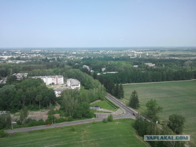 Сколько нужно промышленных альпинистов, чтобы вкрутить лампочку?