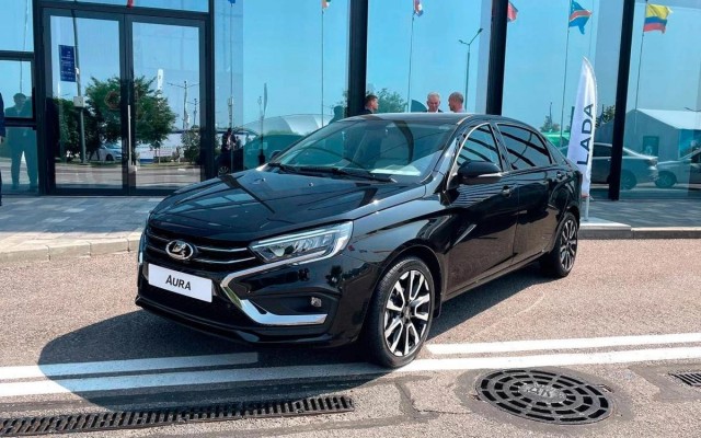 АвтоВАЗ тестирует электрическую модификацию Lada Aura. Стоимость авто "перевалит" отметку 3 млн. рублей