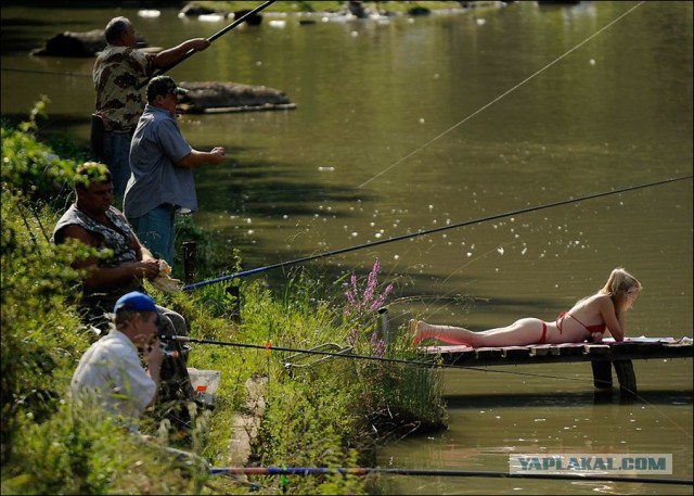 Девушки на рыбалке