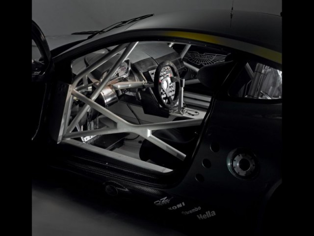 Aston Martin Dbr9