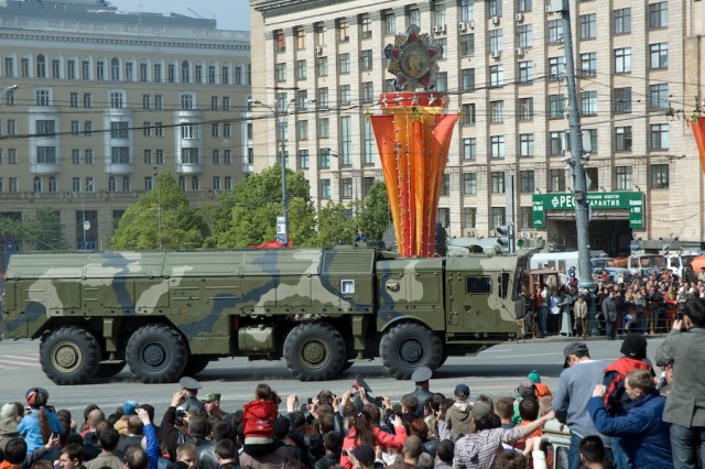 Военная техника на параде 9го мая