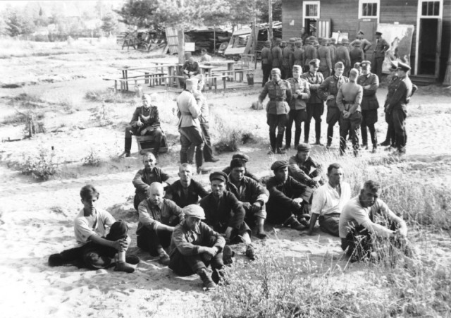 3 августа 1941год. Расстрел жителей в посёлке Струги Красные