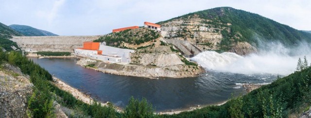 Суровая река Лена