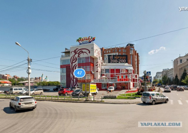 «Запросили 19 квартир за 40 квадратов»: как на Масленникова оказались соседями избы и новостройки