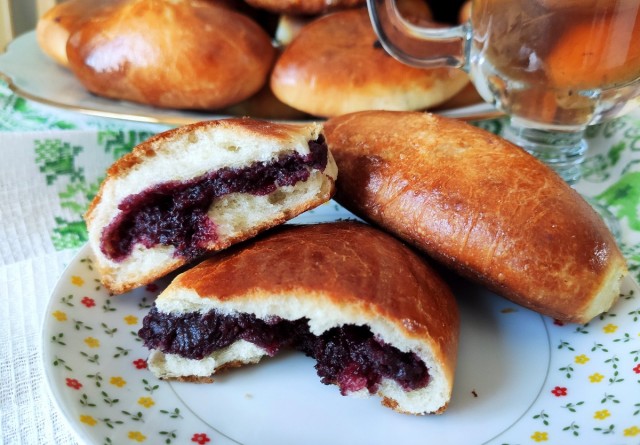 #ДРЯПнем! Уральские пирожки с черёмухой