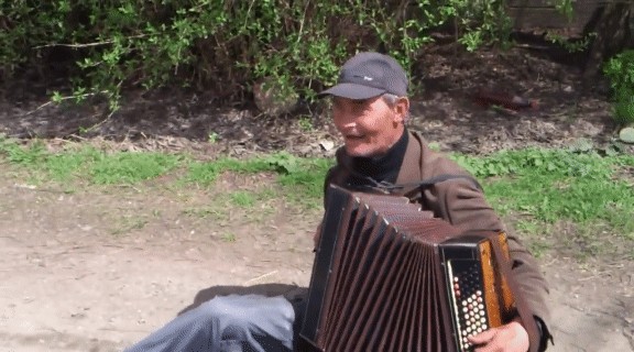 Игры с погрузчиком до добра не доведут