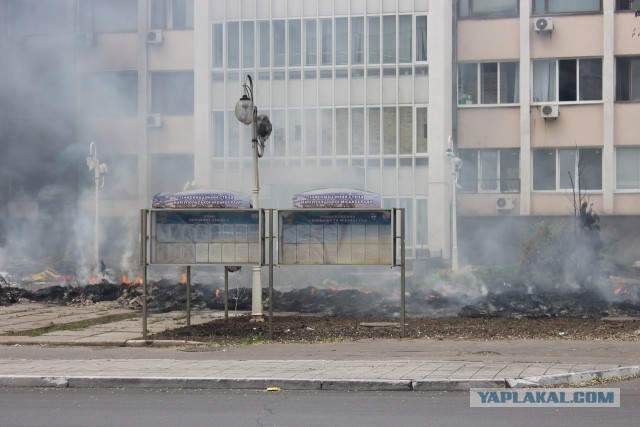 В Мариуполе стреляют! Есть раненые