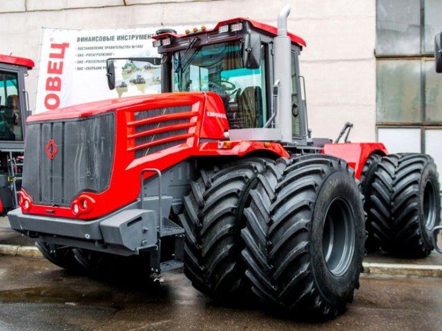 В Питере начали выпускать "тракторы малой мощности".