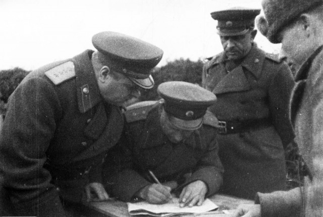 7.10.44. началась Петсамо-Киркенесская операция.