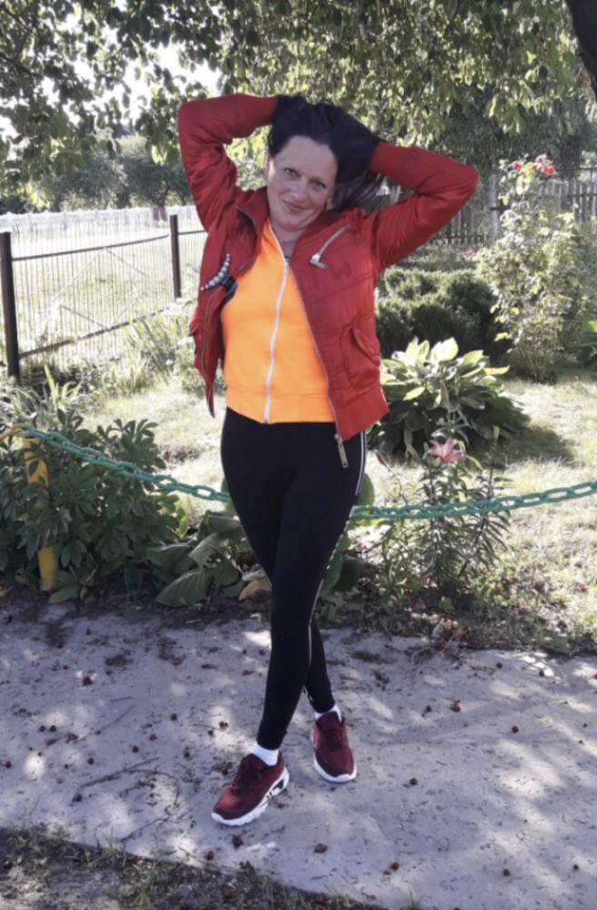 Ленка, я же позирую, давай фоткай быстрее
