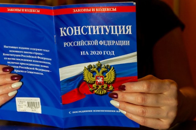 Первые полосы газет по всему миру о прошедших выходных в России
