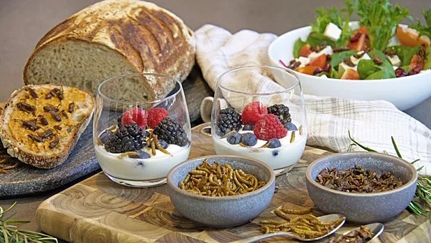 Что, в России еды не хватает?