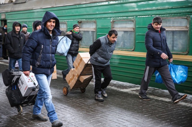 В 2025 году правительство запустит в Россию на 70 тысяч больше гастарбайтеров