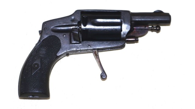 Beretta 21A - кому понадобился пистолет с заряжанием как у ружья?