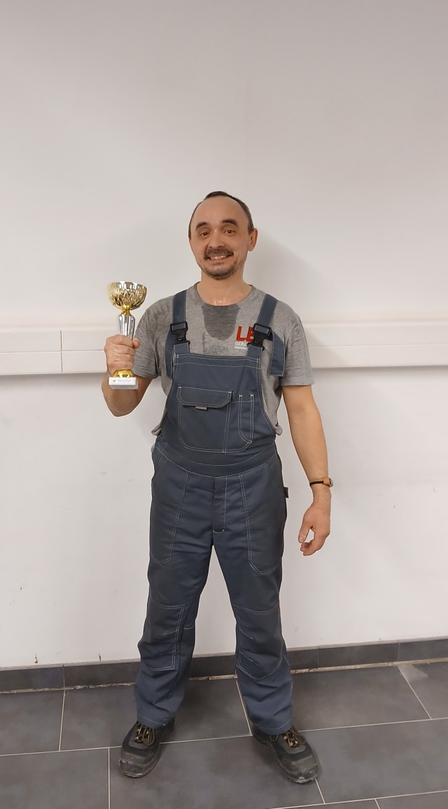 Один из самых залипательных розыгрышей — прямиком с чемпионата России среди юниоров по настольному теннису